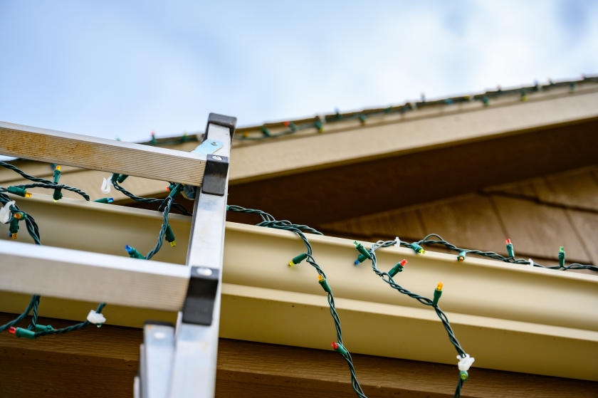 How to Hang Christmas Lights