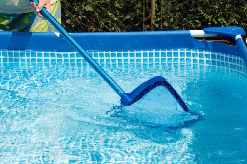 How to Clean & Maintain Your Swimming Pool